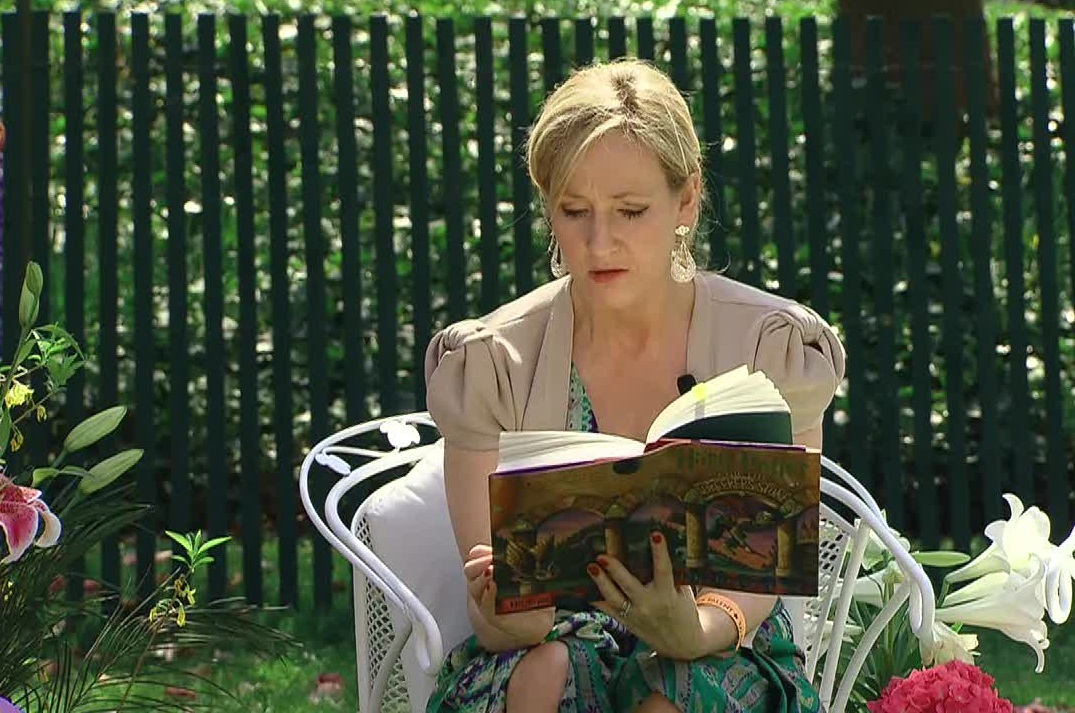 J.K. Rowling reads "Harry Potter and the Sorcerer's Stone"